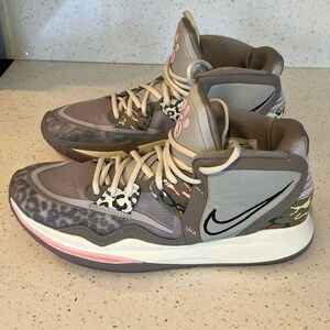 Nike mens Kyrie Infinity Basketball